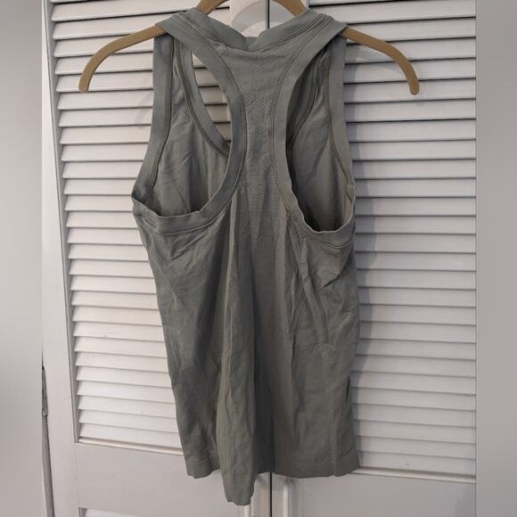 Athleta Momentum Seamless Tank Top Green Size Small - Picture 4 of 5